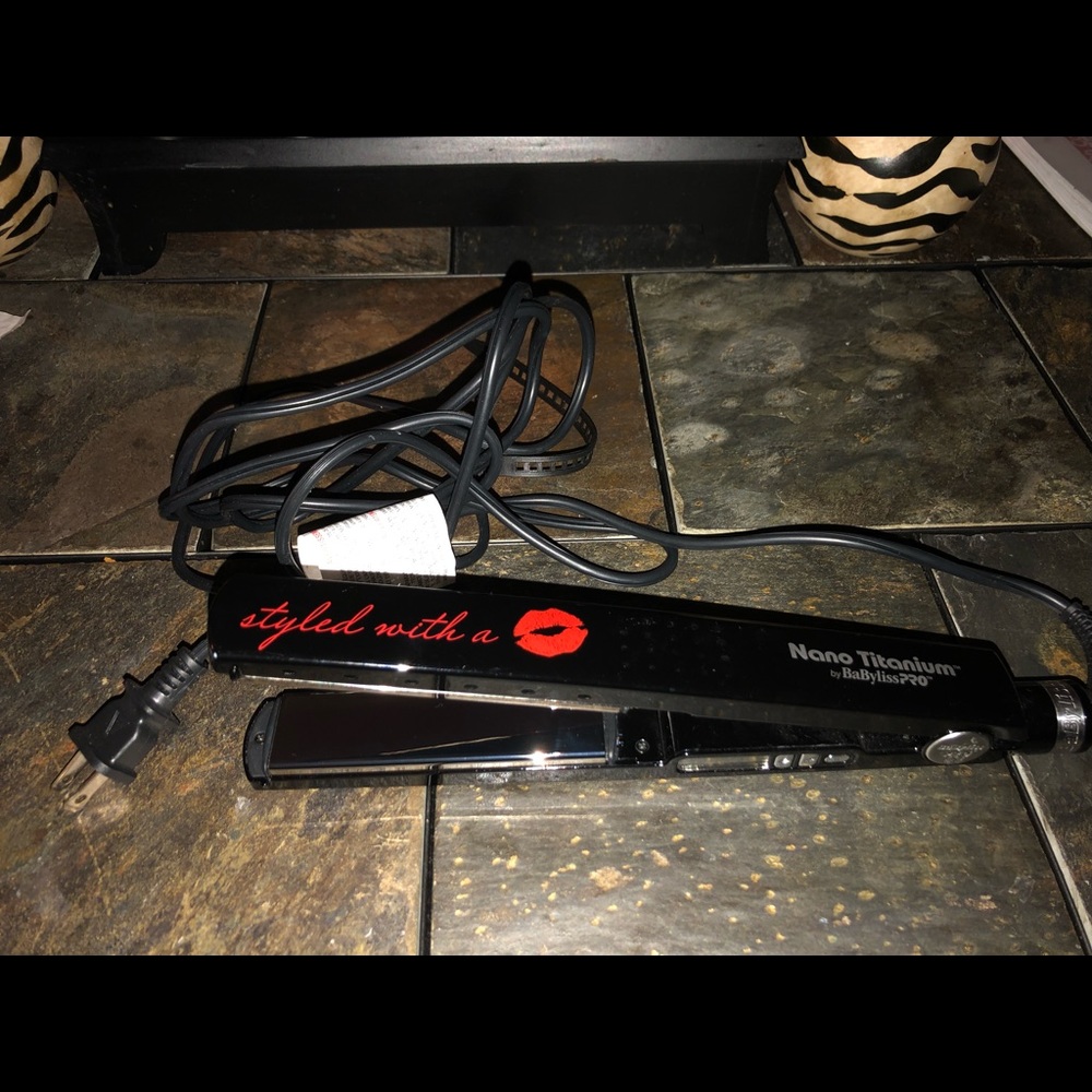 Babyliss Pro 1 1/4” Straightener